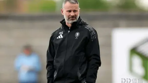 17岁女篮新星身高2米2或比肩姚明，热议：实力惊人！